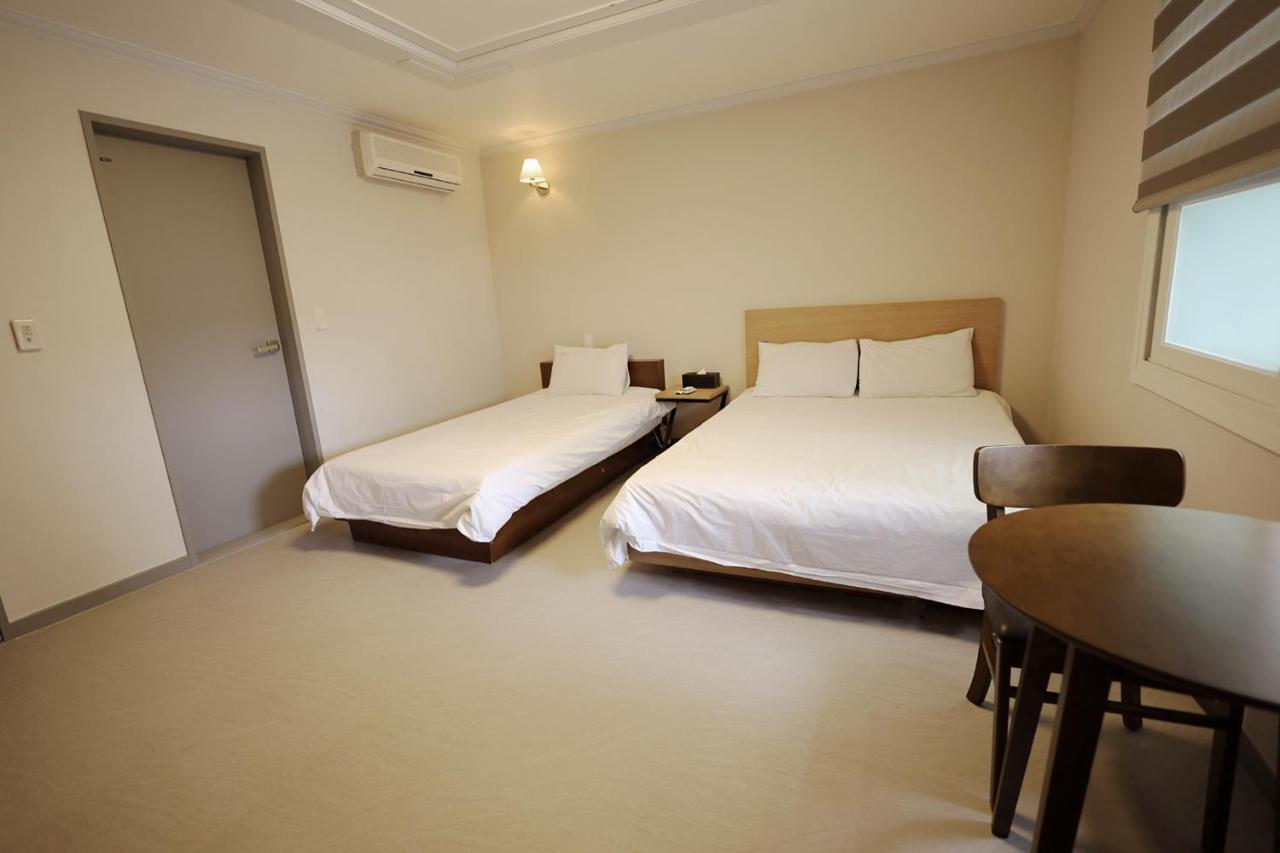 Trevi Hotel Csedzsu Kültér fotó