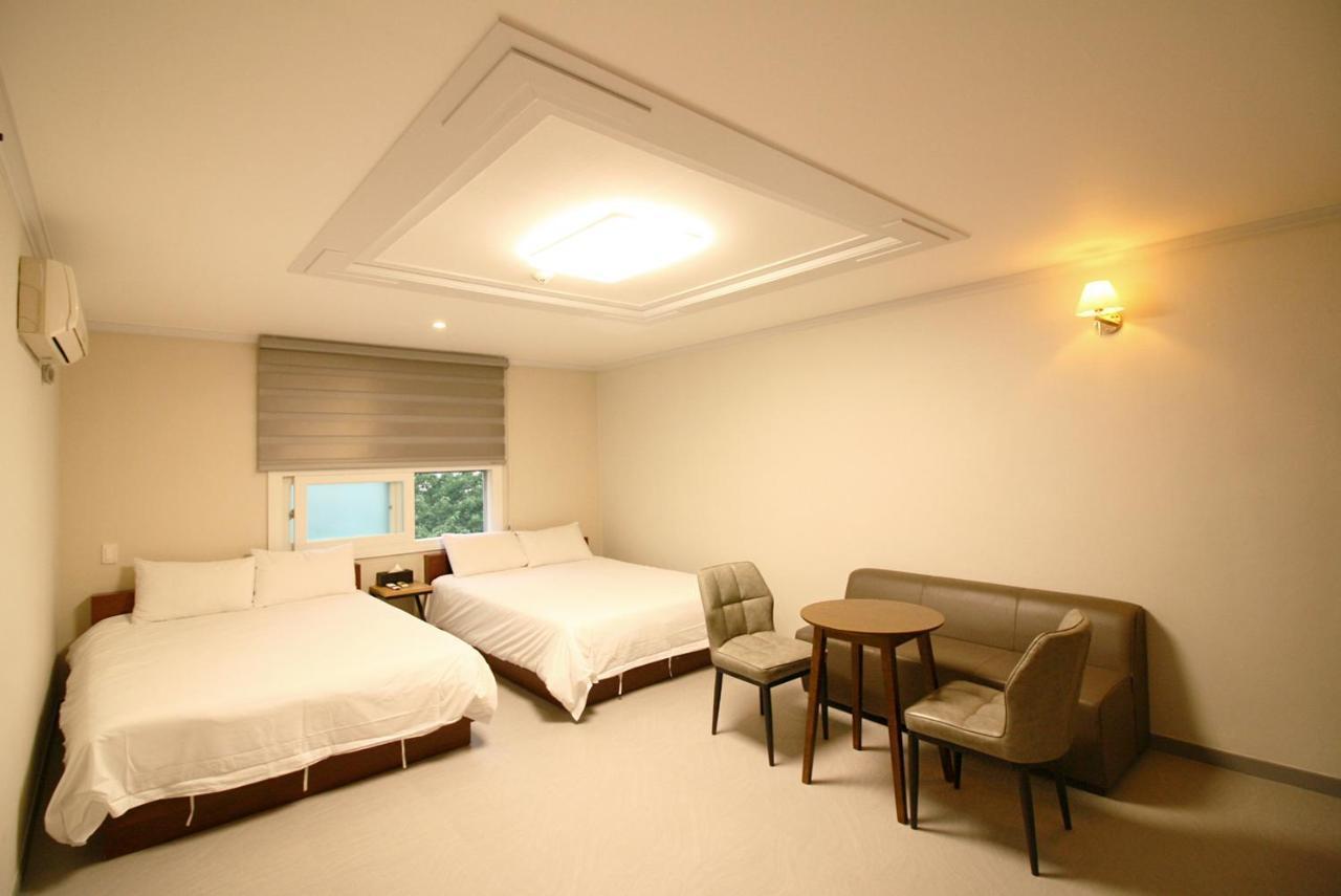 Trevi Hotel Csedzsu Kültér fotó