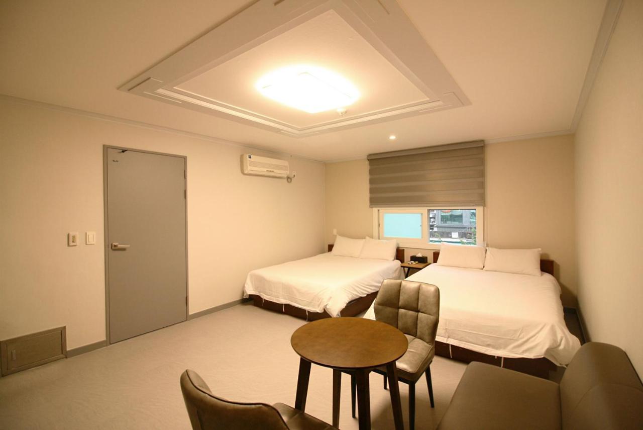 Trevi Hotel Csedzsu Kültér fotó